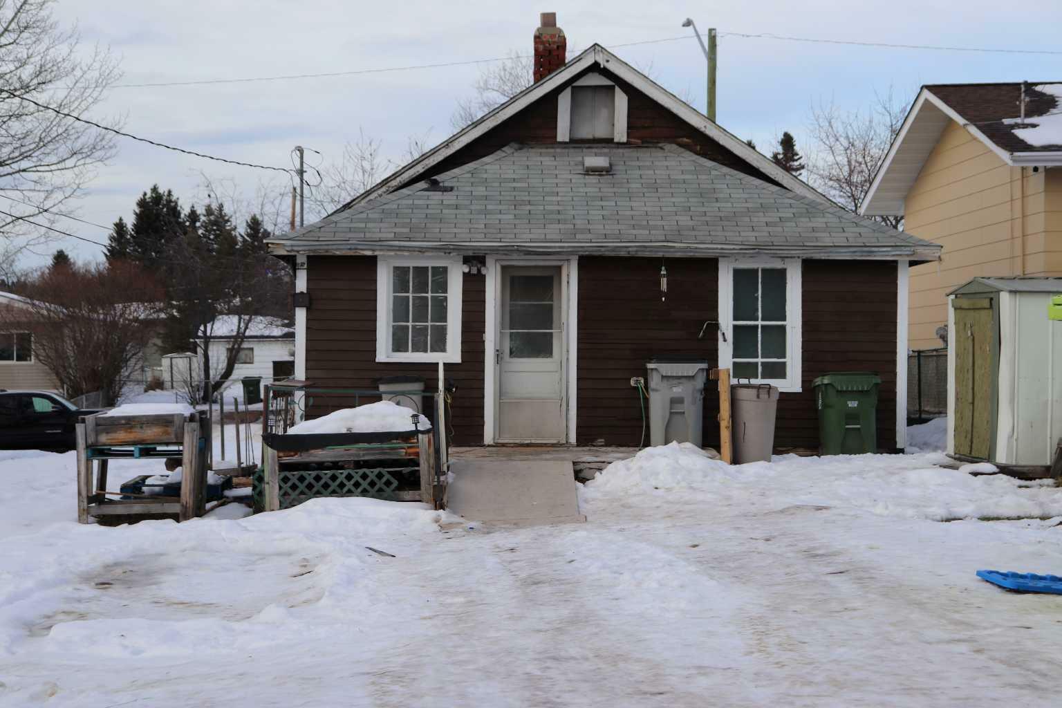 Property Photo:  5115 8 Avenue  AB T7E 1K6 