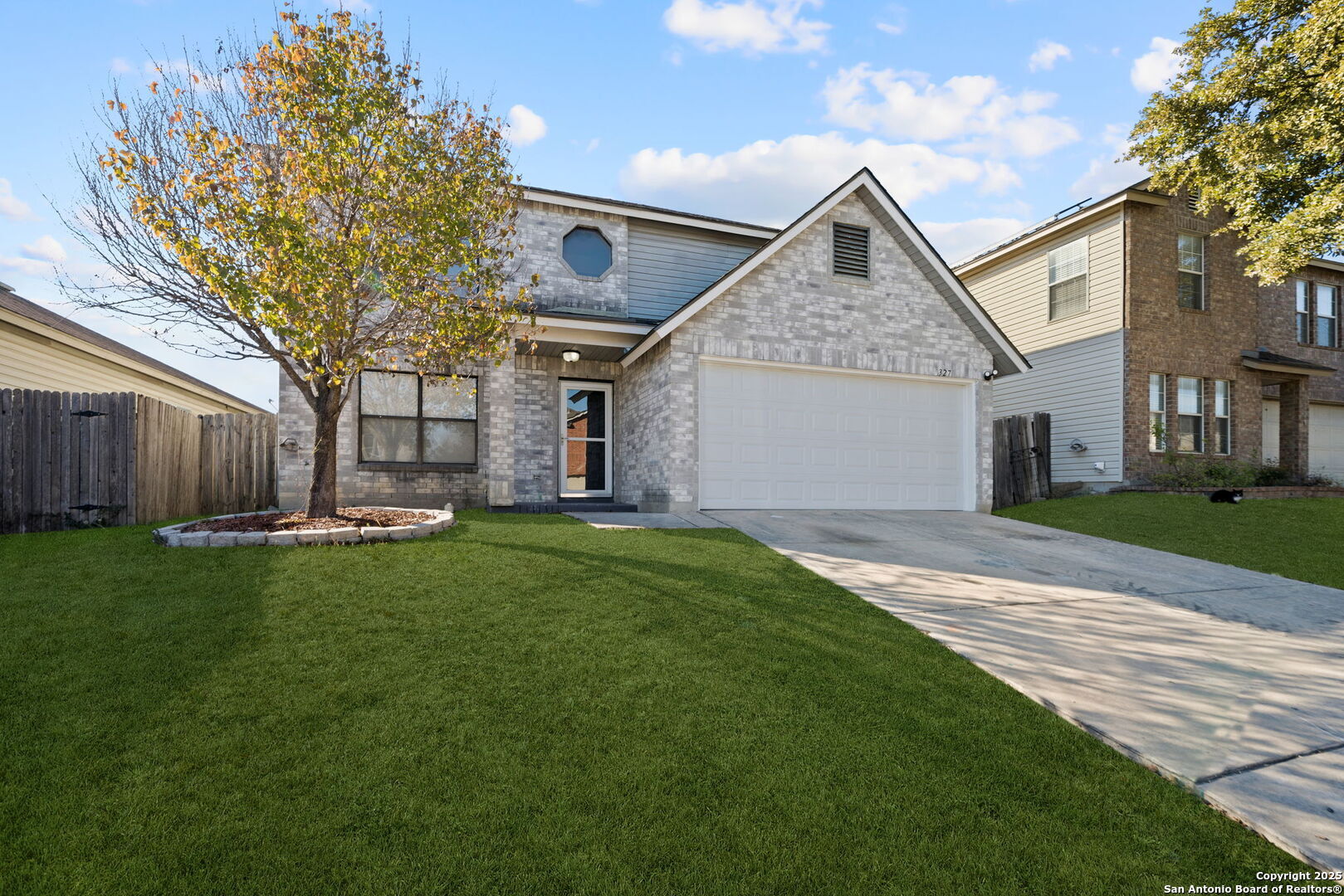 Property Photo: 327 Territory Oak TX 78253