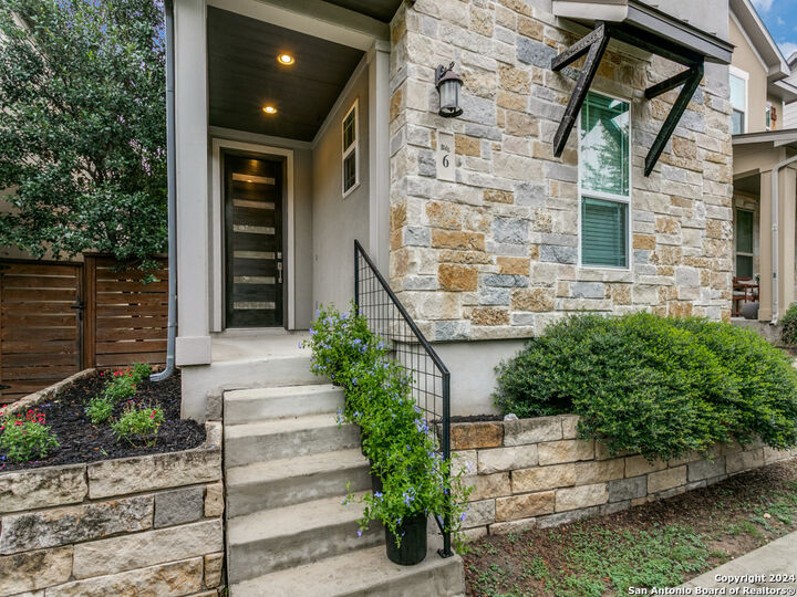 Property Photo:  206 Ridgecrest Dr #6  TX 78209 