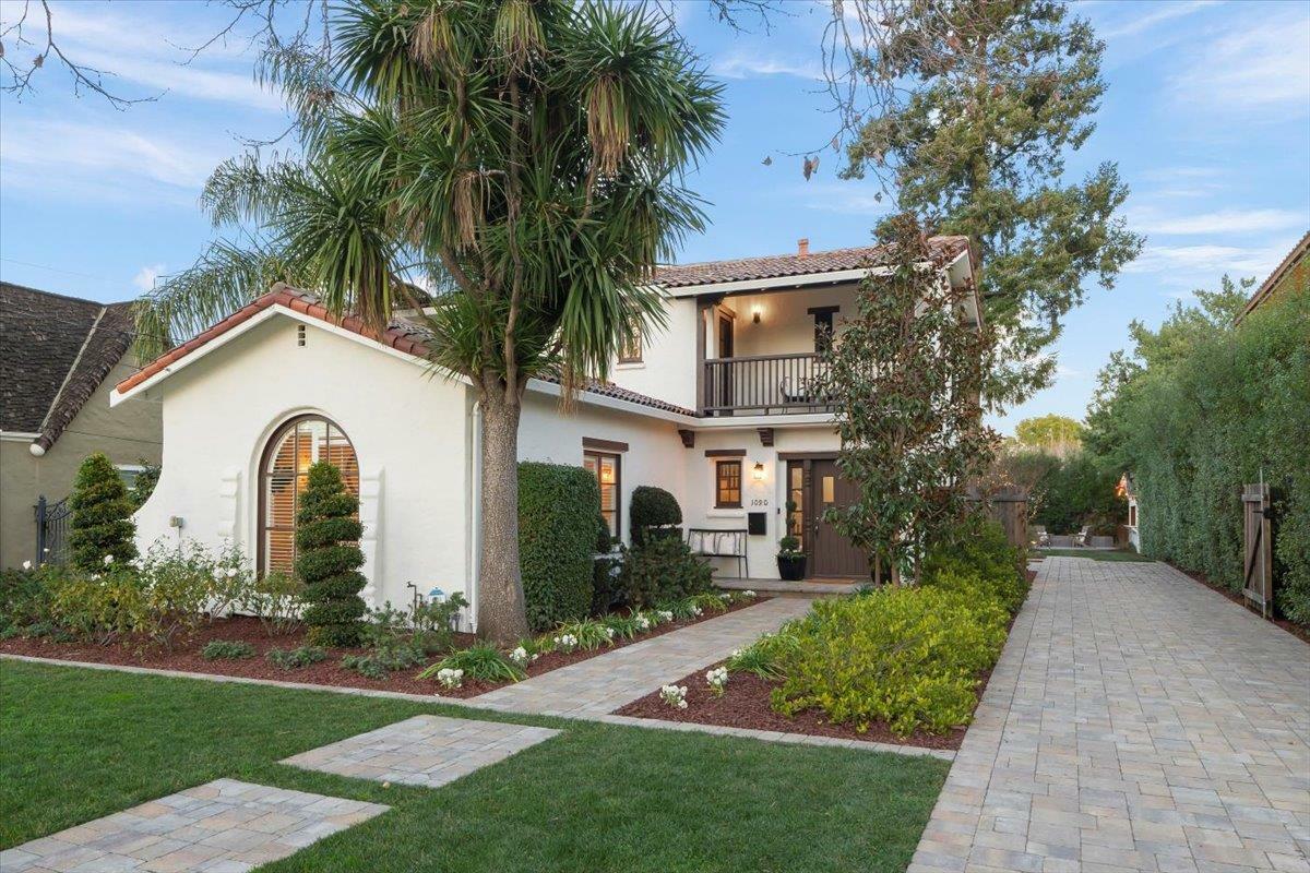 Property Photo:  1090 Carolyn Avenue  CA 95125 