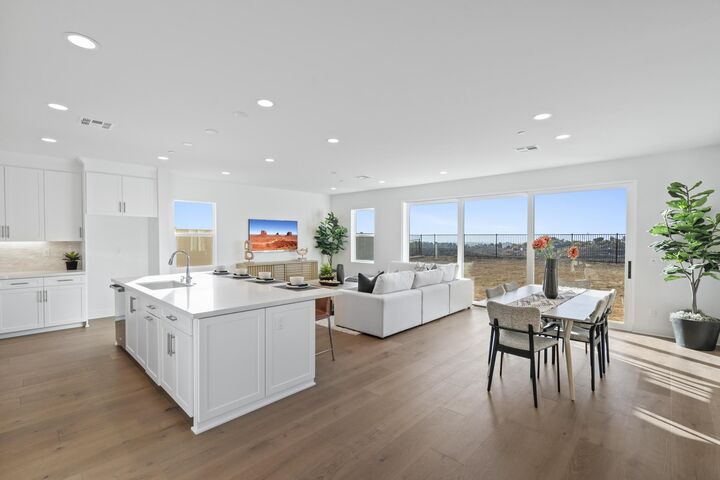 Property Photo:  940 Visalia Place  CA 92069 