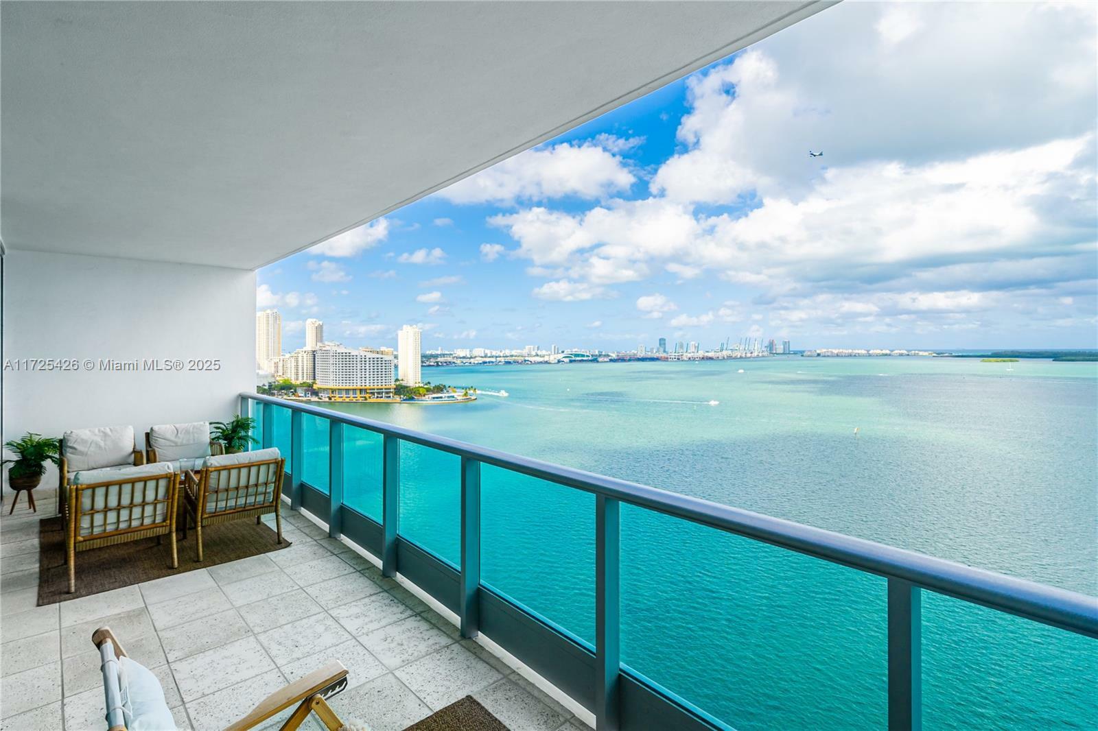 Property Photo:  1331 Brickell Bay Dr 2007  FL 33131 