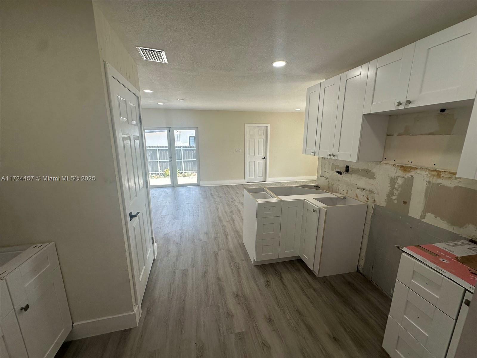 Property Photo:  659 E 19th St  FL 33013 