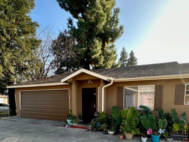 1028 Sunnyside Avenue  Clovis CA 93611 photo