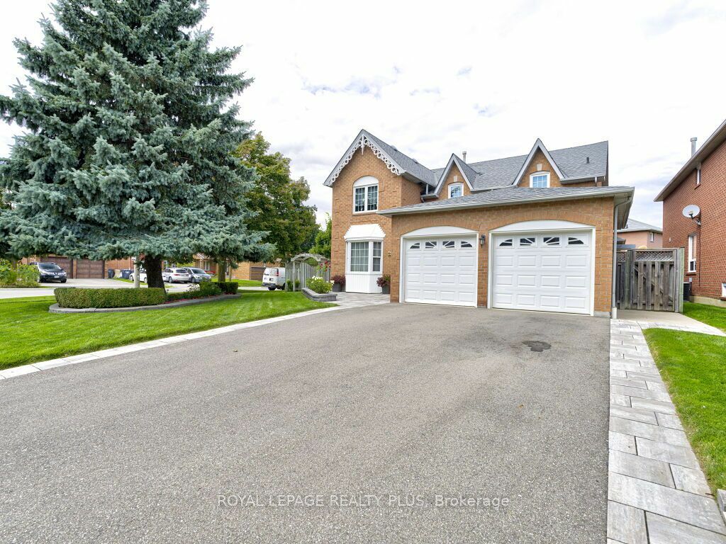 599 Chagall Crt  Mississauga ON L5R 3A8 photo