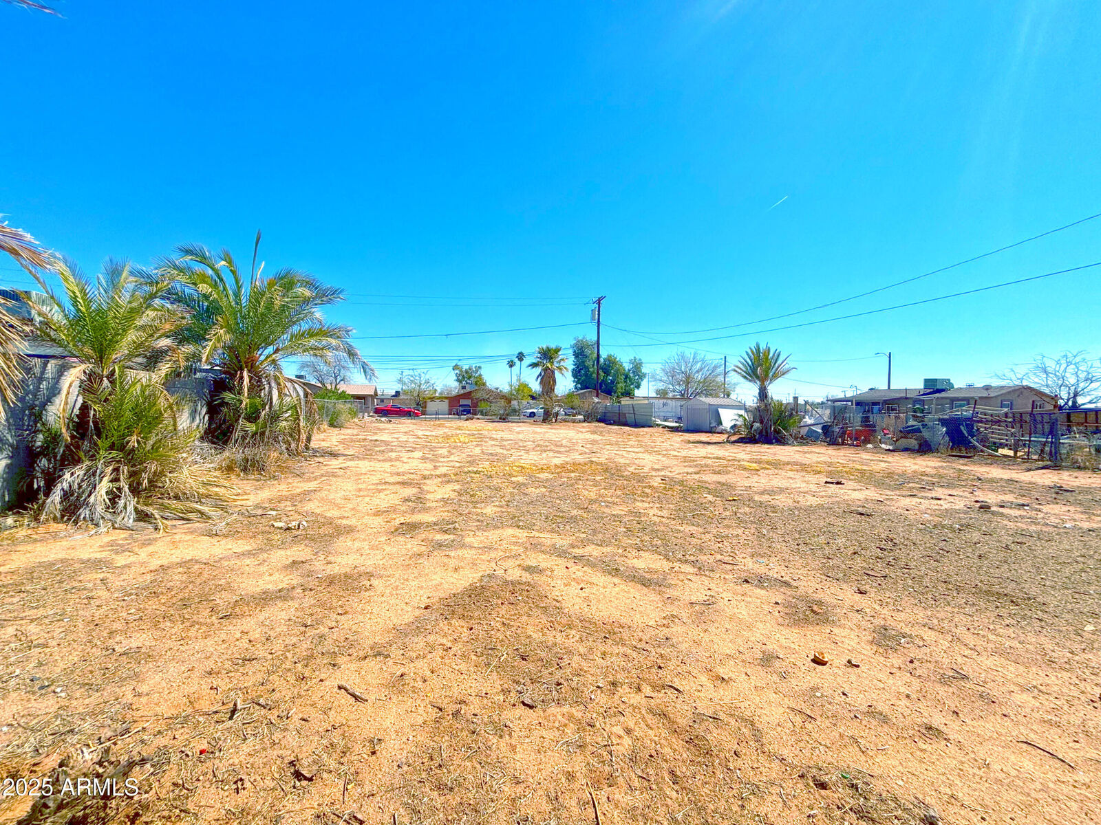Property Photo: 313 S Top And Bottom Street - AZ 85122