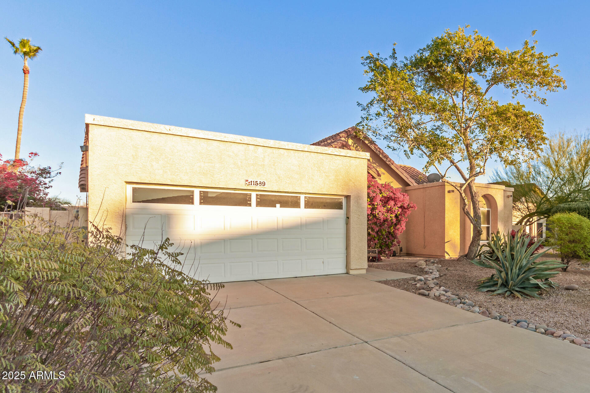 Property Photo:  11589 N 110th Place  AZ 85259 