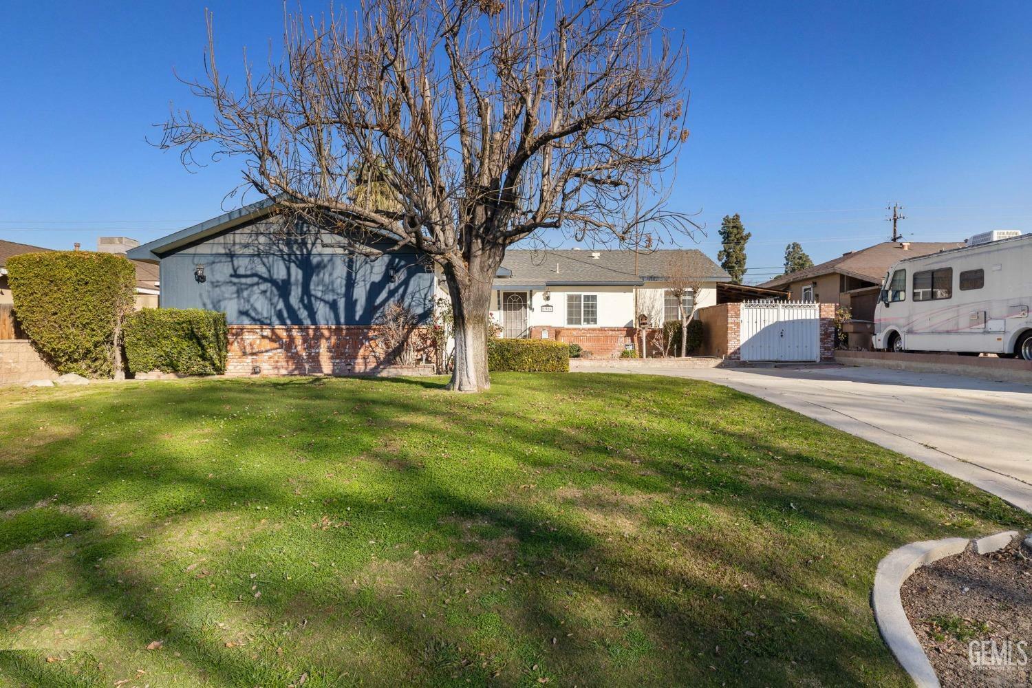 Property Photo:  1916 Duke Drive  CA 93305 