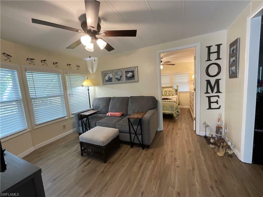 Property Photo: 144 Redwood Ln 14 FL 34114