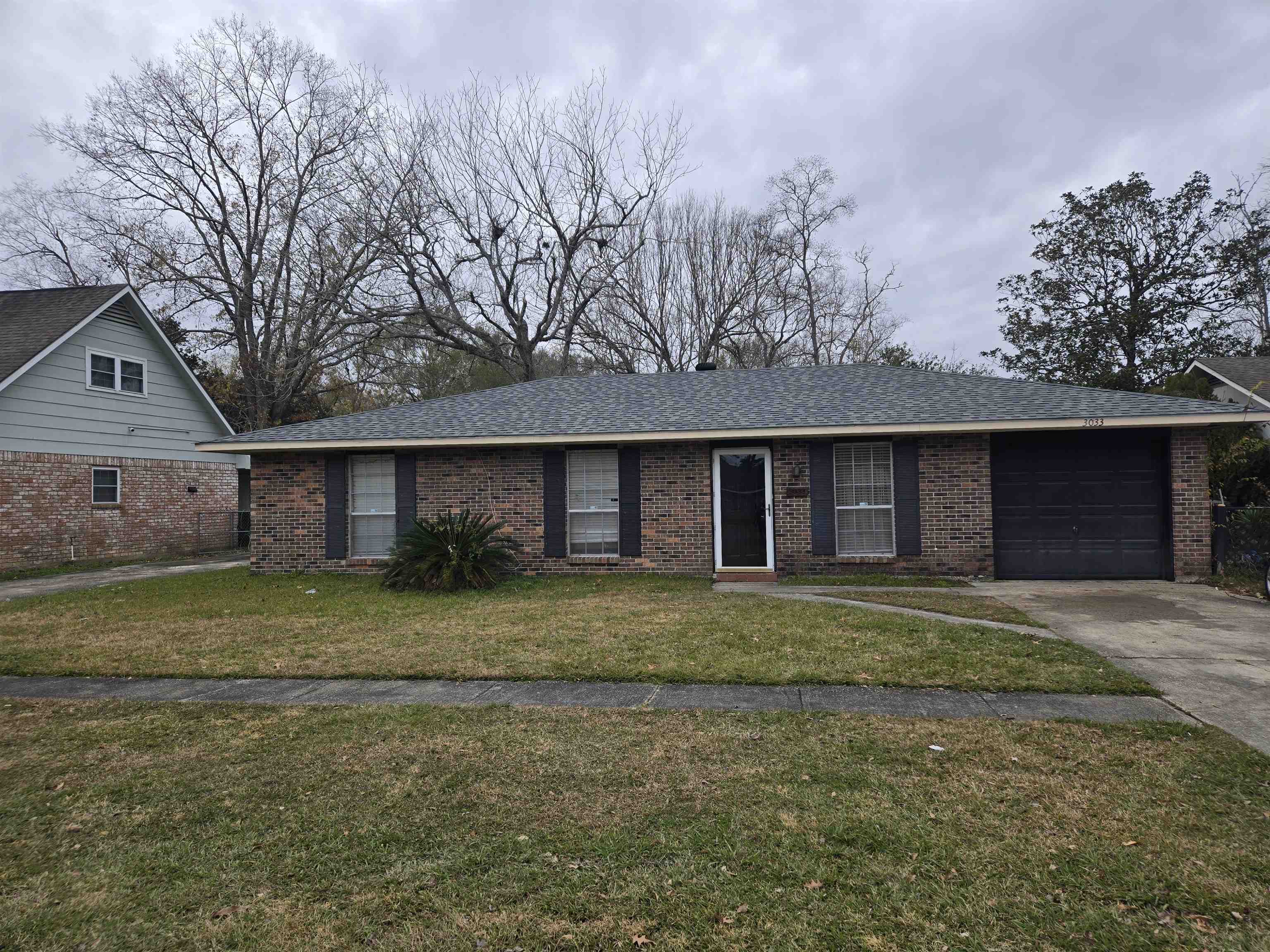 Property Photo: 3033 Vancouver Dr LA 70819