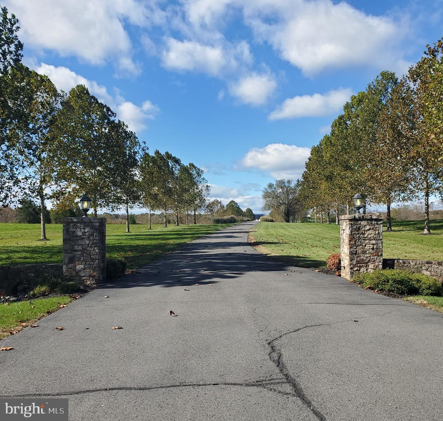 Property Photo: 15350 Fleetwood Drive VA 20181