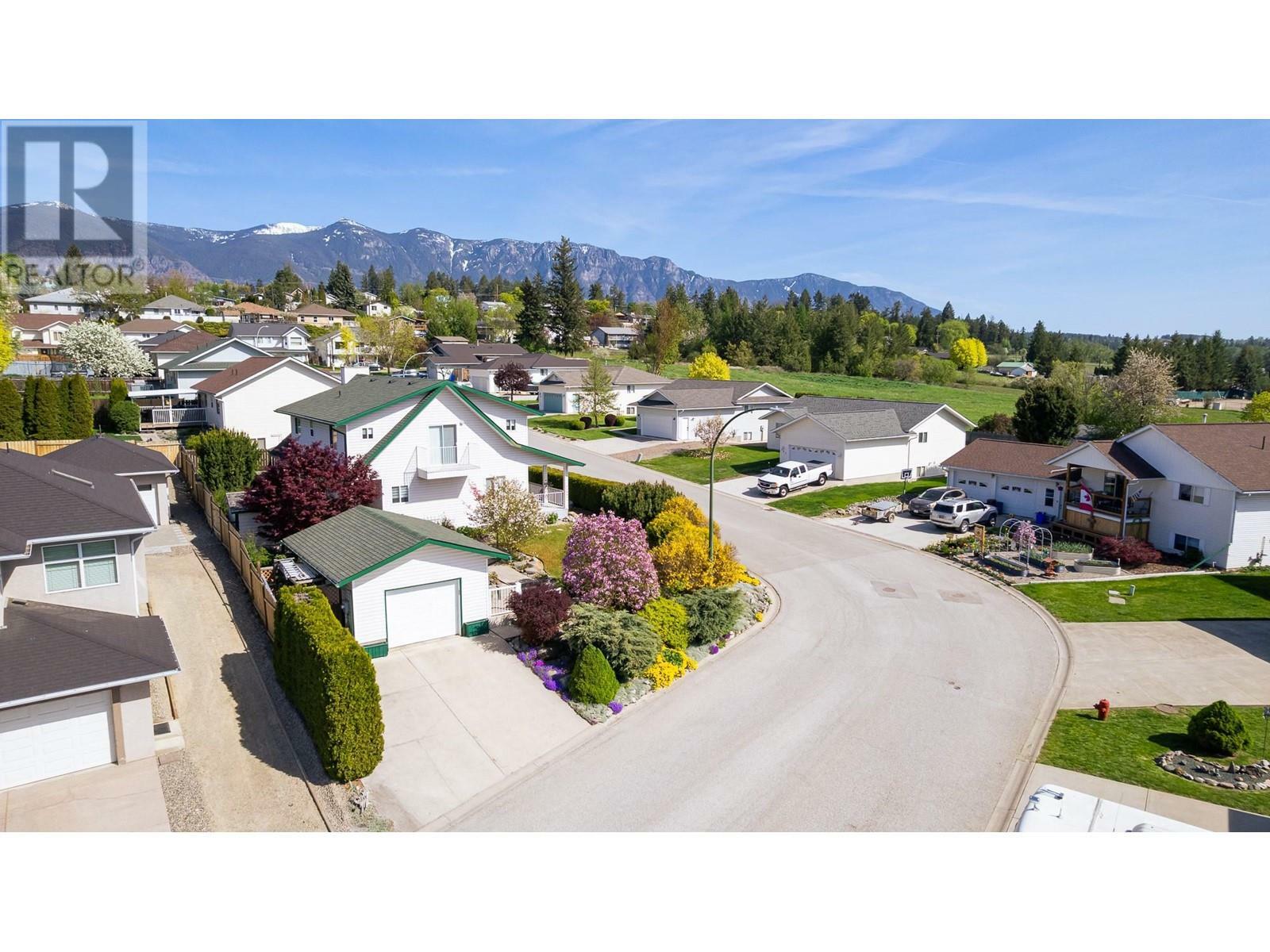 Photo de la propriété: 304 Dugan Street BC V0B 1G3