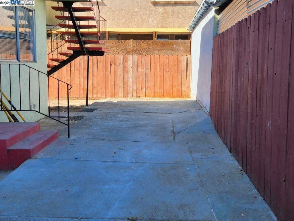 Property Photo:  1069 71st Avenue  CA 94621 