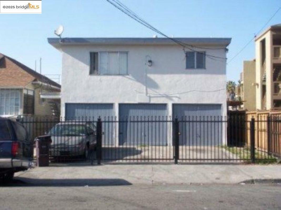 Property Photo:  1433 50th  CA 94601 