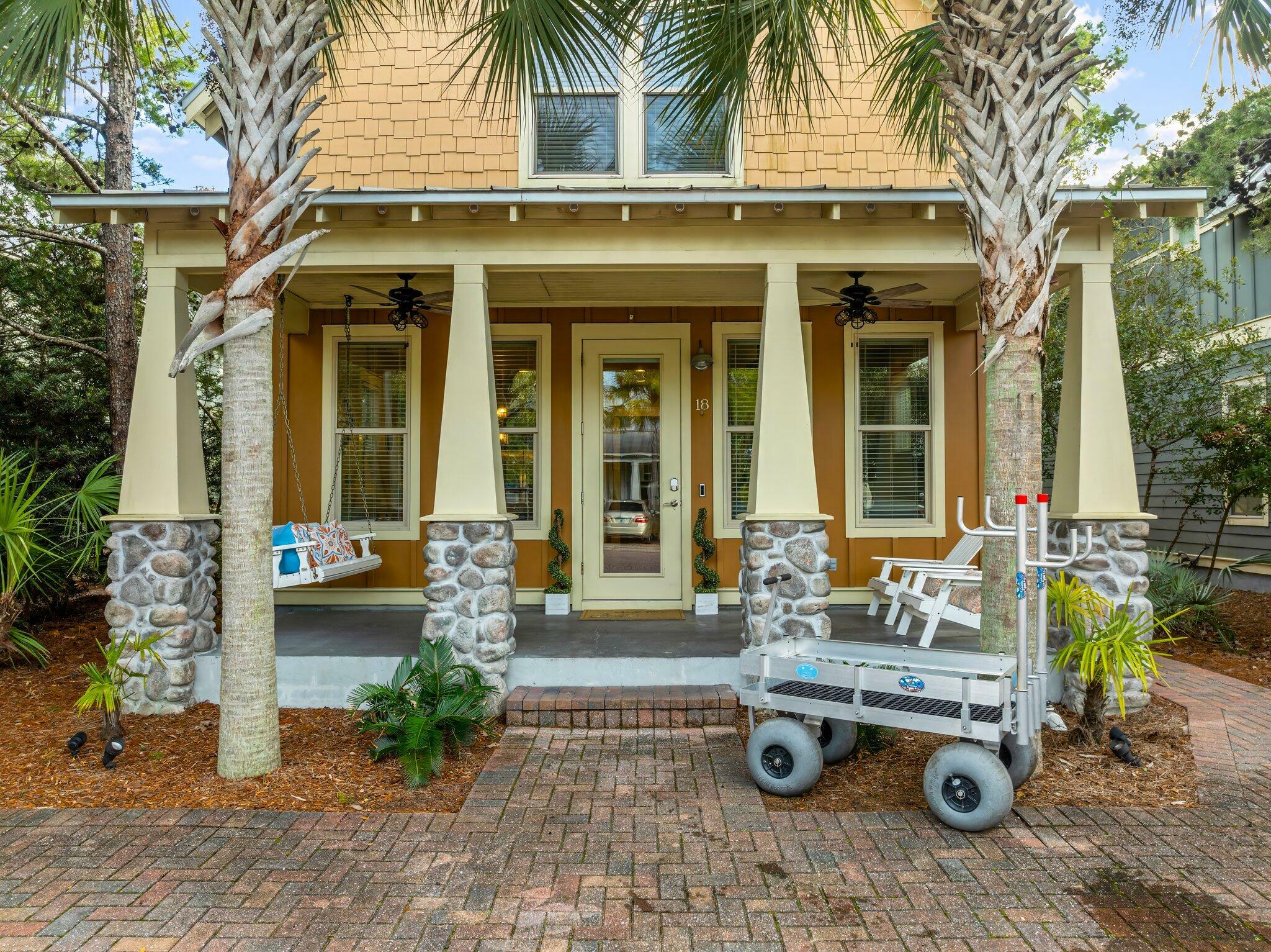 Property Photo:  18 Classic Court Lane  FL 32459 