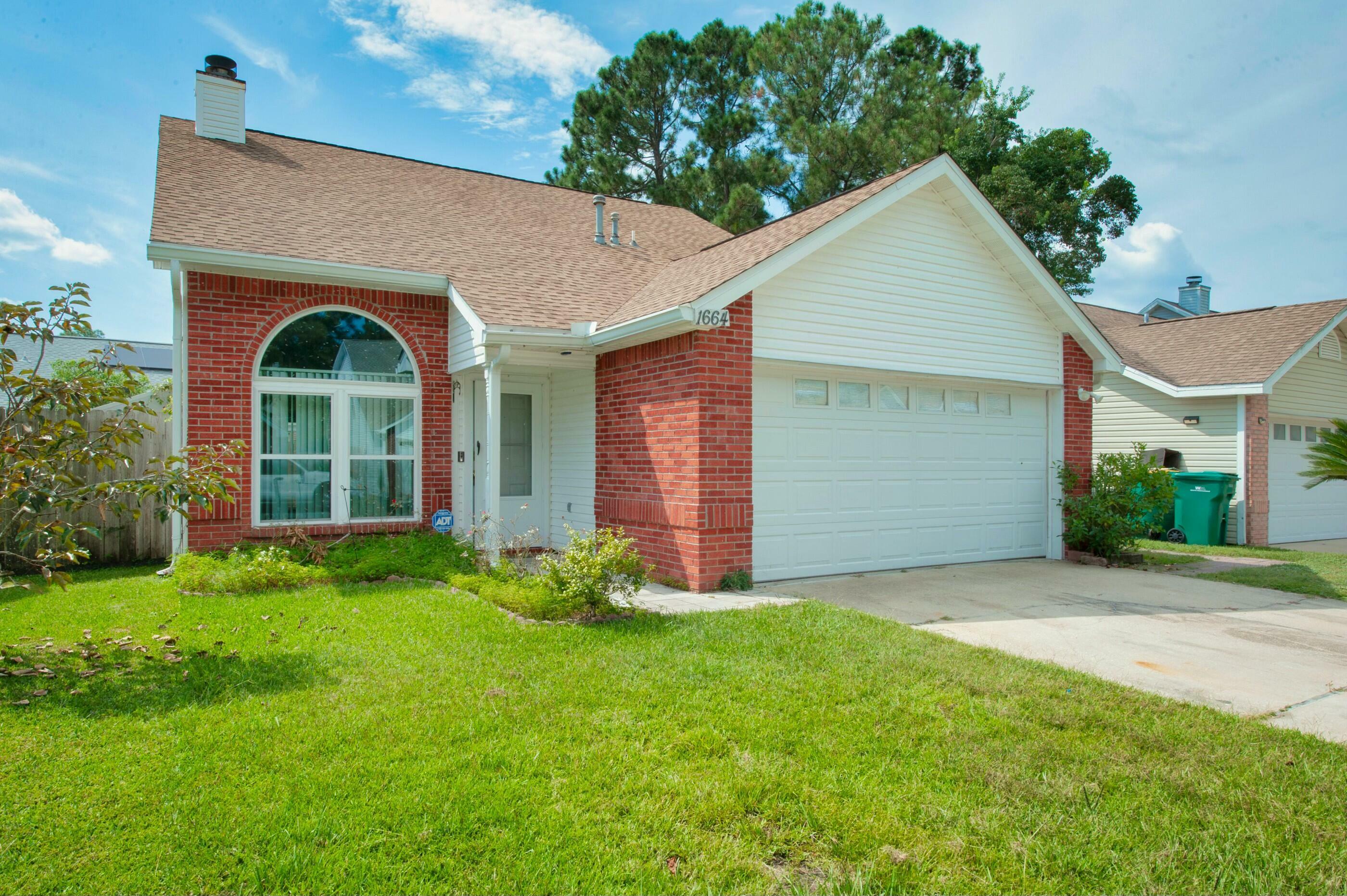 Property Photo:  1664 Bennetts End  FL 32547 