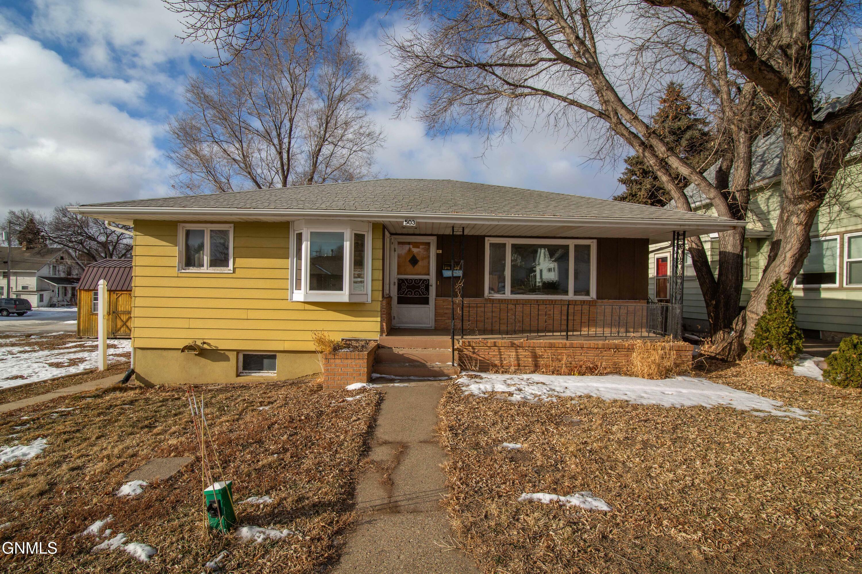 Property Photo:  503 1st Avenue NW  ND 58554 