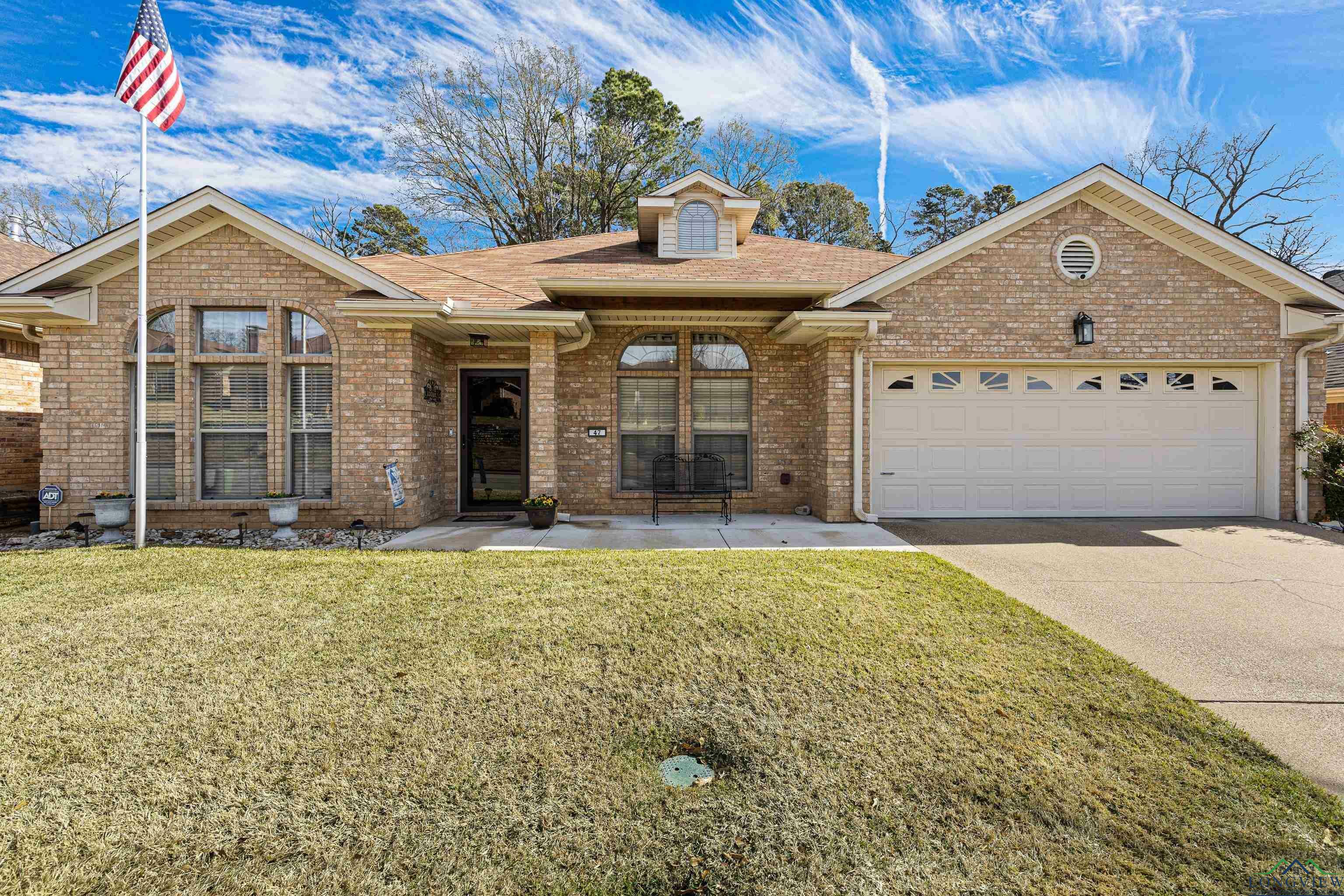 47 Pebble Creek Dr  Longview TX 75605 photo