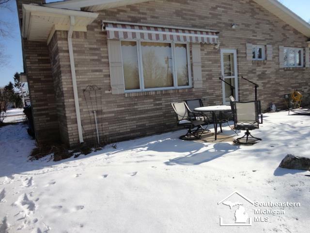 Property Photo:  635 Ruff Drive  MI 48162 