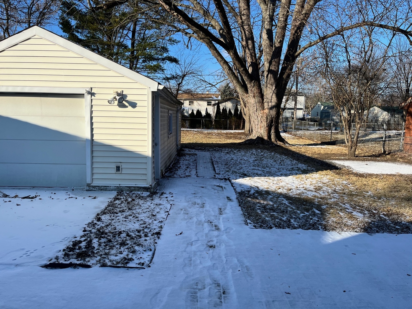 Property Photo:  158 N Pershing Avenue  IL 60060 