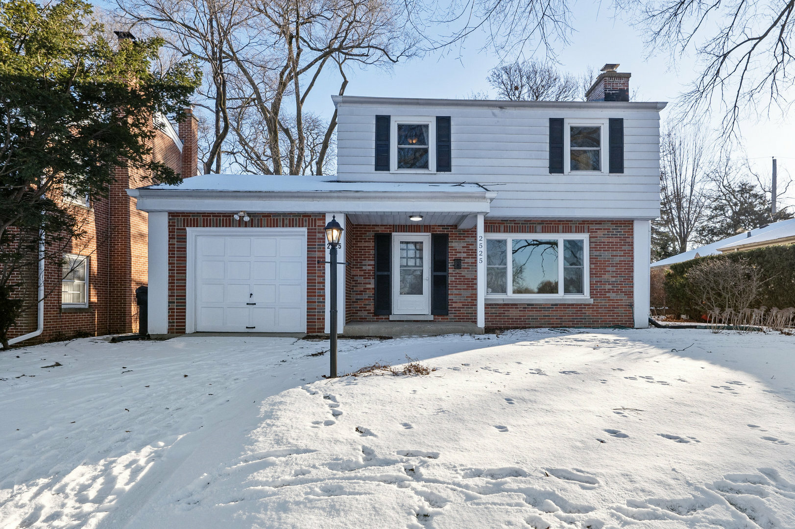 Property Photo:  2525 Greeley Avenue  IL 60201 