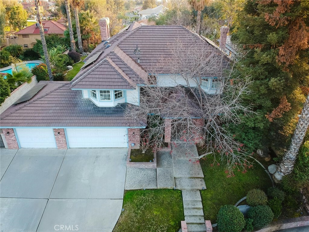 Property Photo:  6305 Highland Knolls Drive  CA 93306 