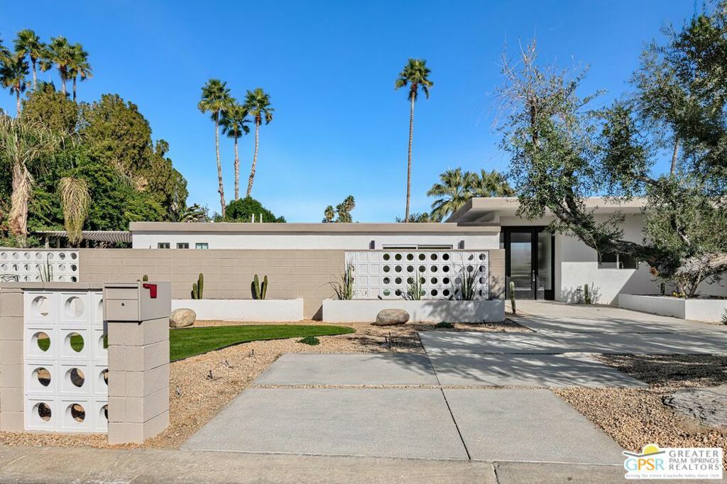 Property Photo:  2220 S Yosemite Drive  CA 92264 