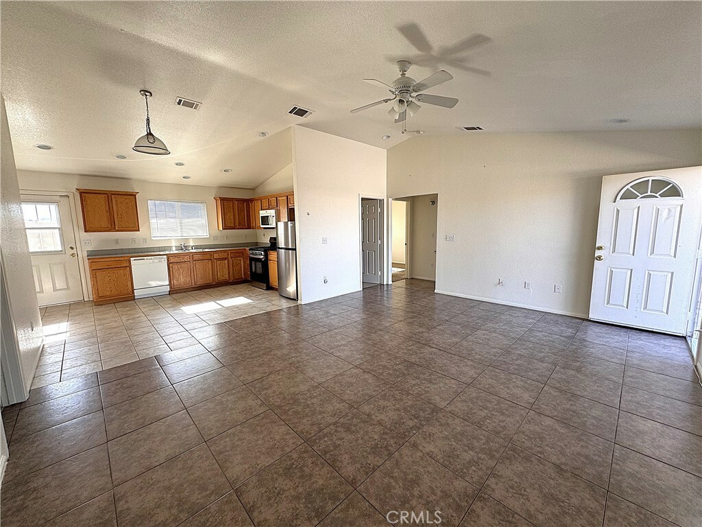 Property Photo: 24925 Paseo Robles CA 92311