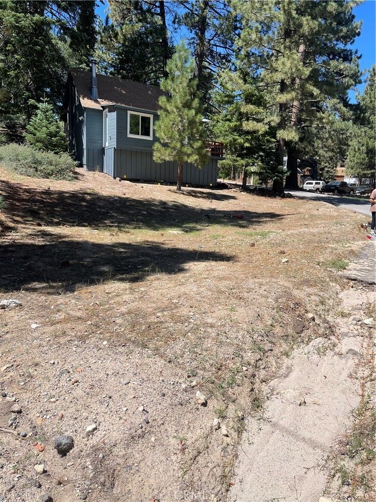 Property Photo:  564 Yukon Road  CA 92341 