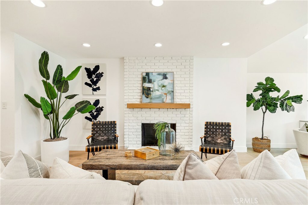 Property Photo:  1542 Irvine Avenue  CA 92660 