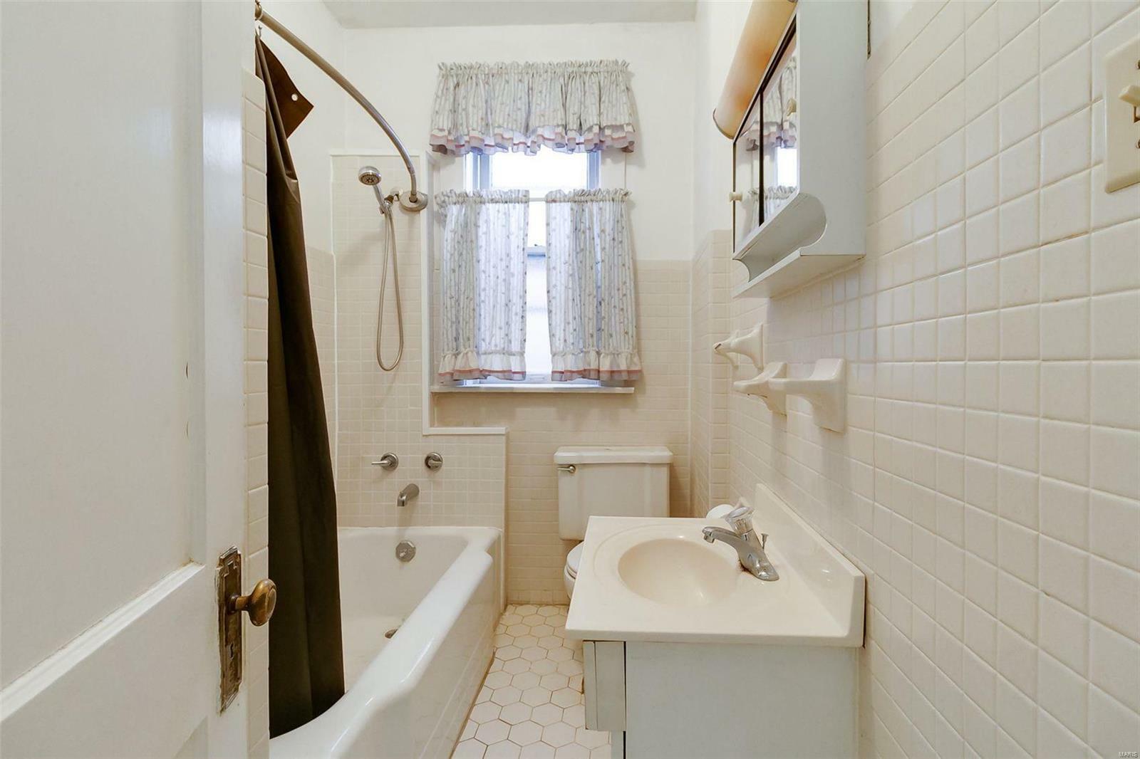 Property Photo:  4938 Tyrolean Avenue  MO 63109 