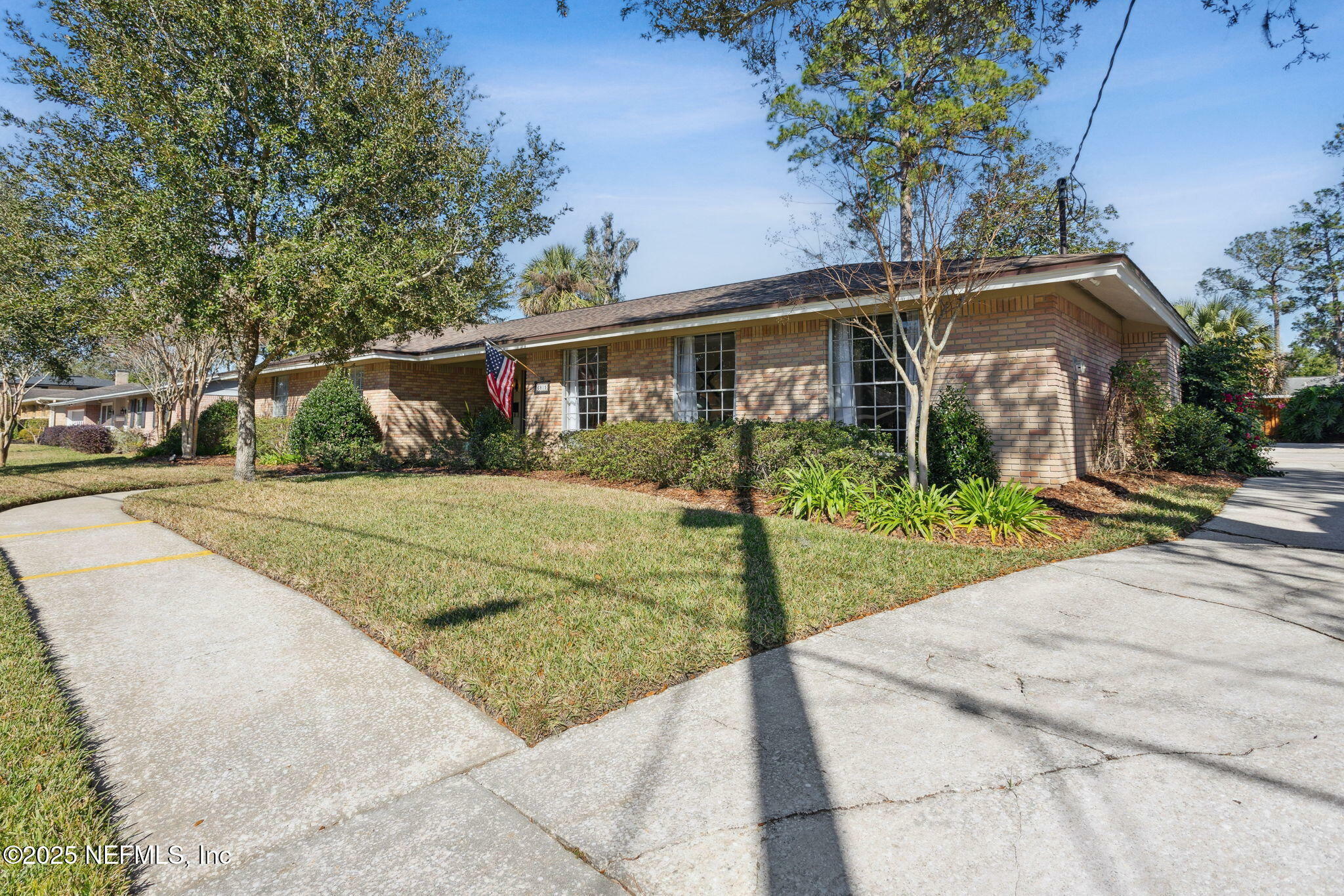 Property Photo:  6815 Madrid Avenue  FL 32217 