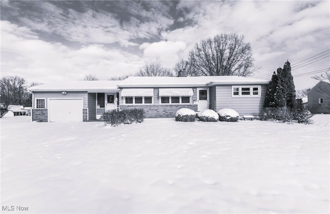 Property Photo: 766 Annawan Lane OH 44512