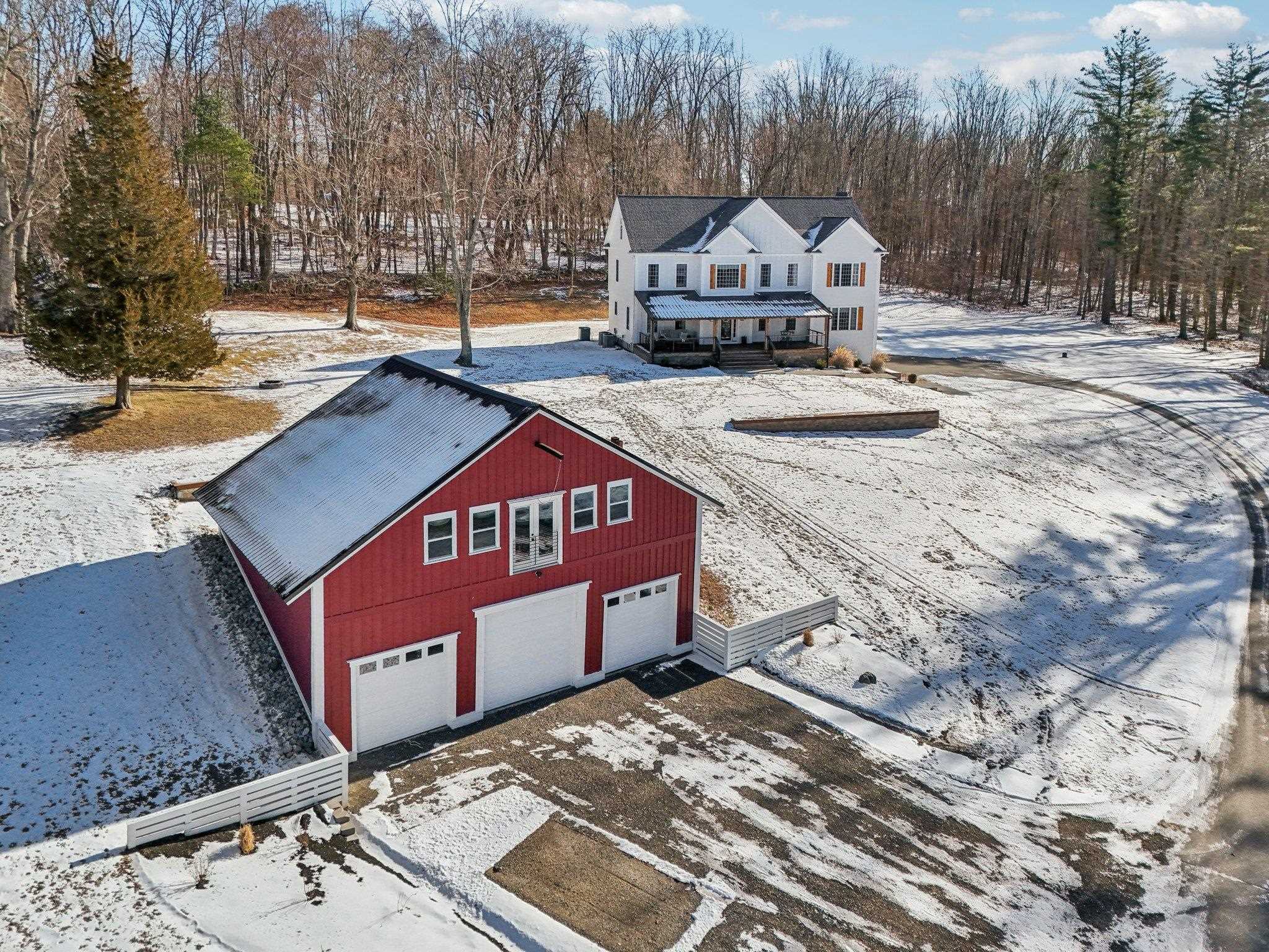 Property Photo: 8 Willow Vale Road NH 03811