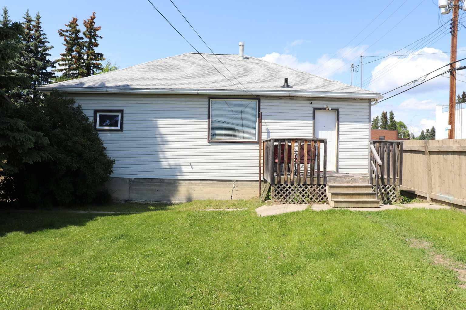 Property Photo:  5015 6 Avenue  AB T7E 1T5 