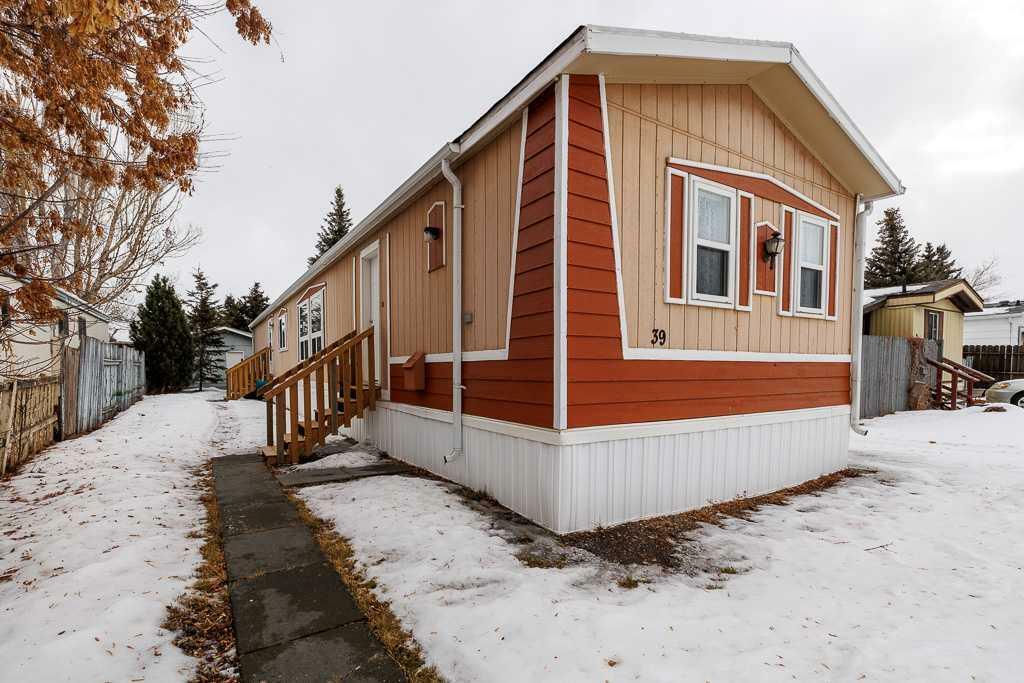 Property Photo:  39 Norby Crescent  AB T4P 2C6 