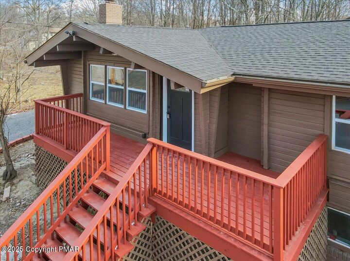 Property Photo:  2161 Bushkill Circle  PA 18324 