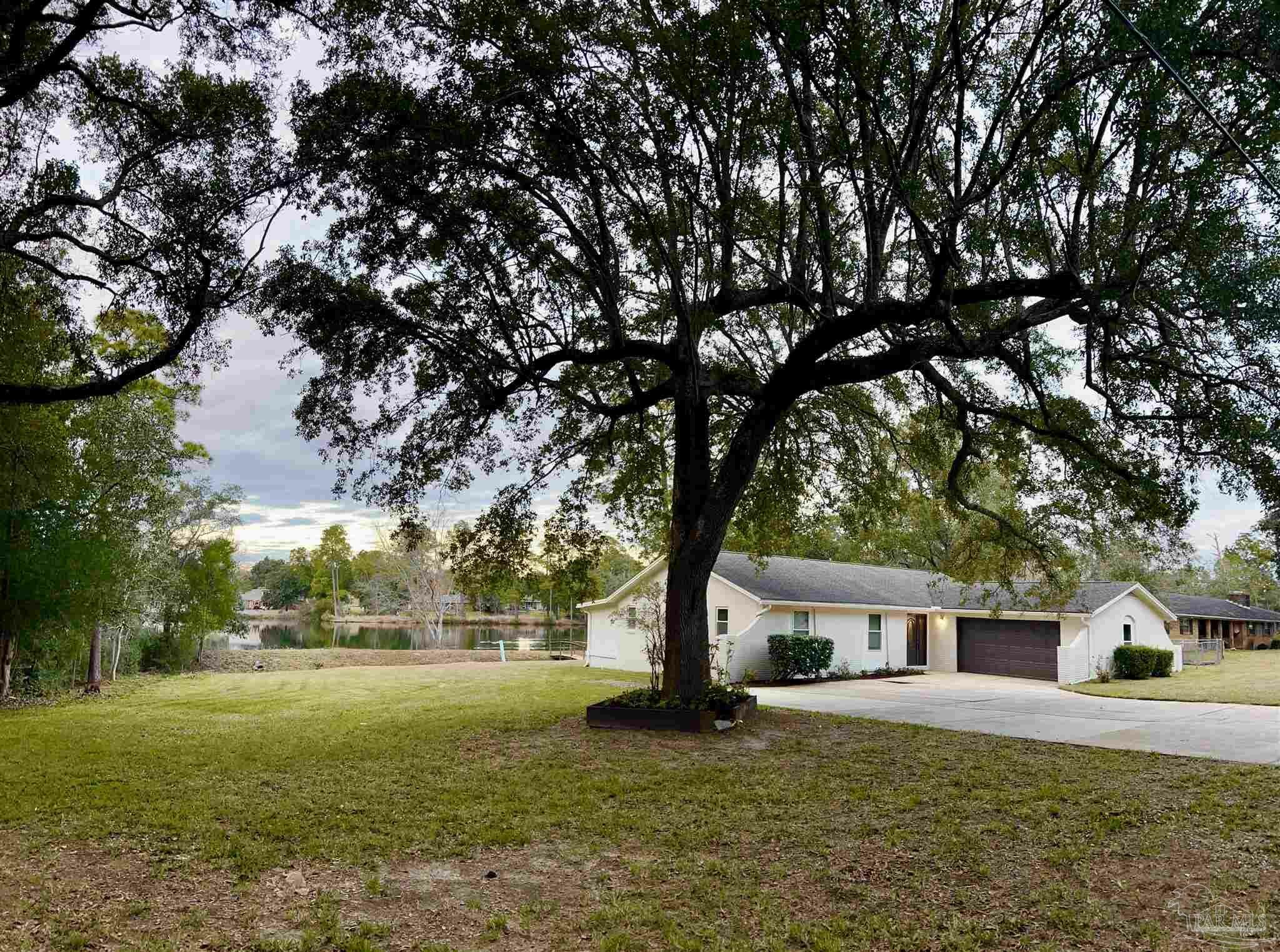 Property Photo:  1984 Nature Ln  FL 32526 