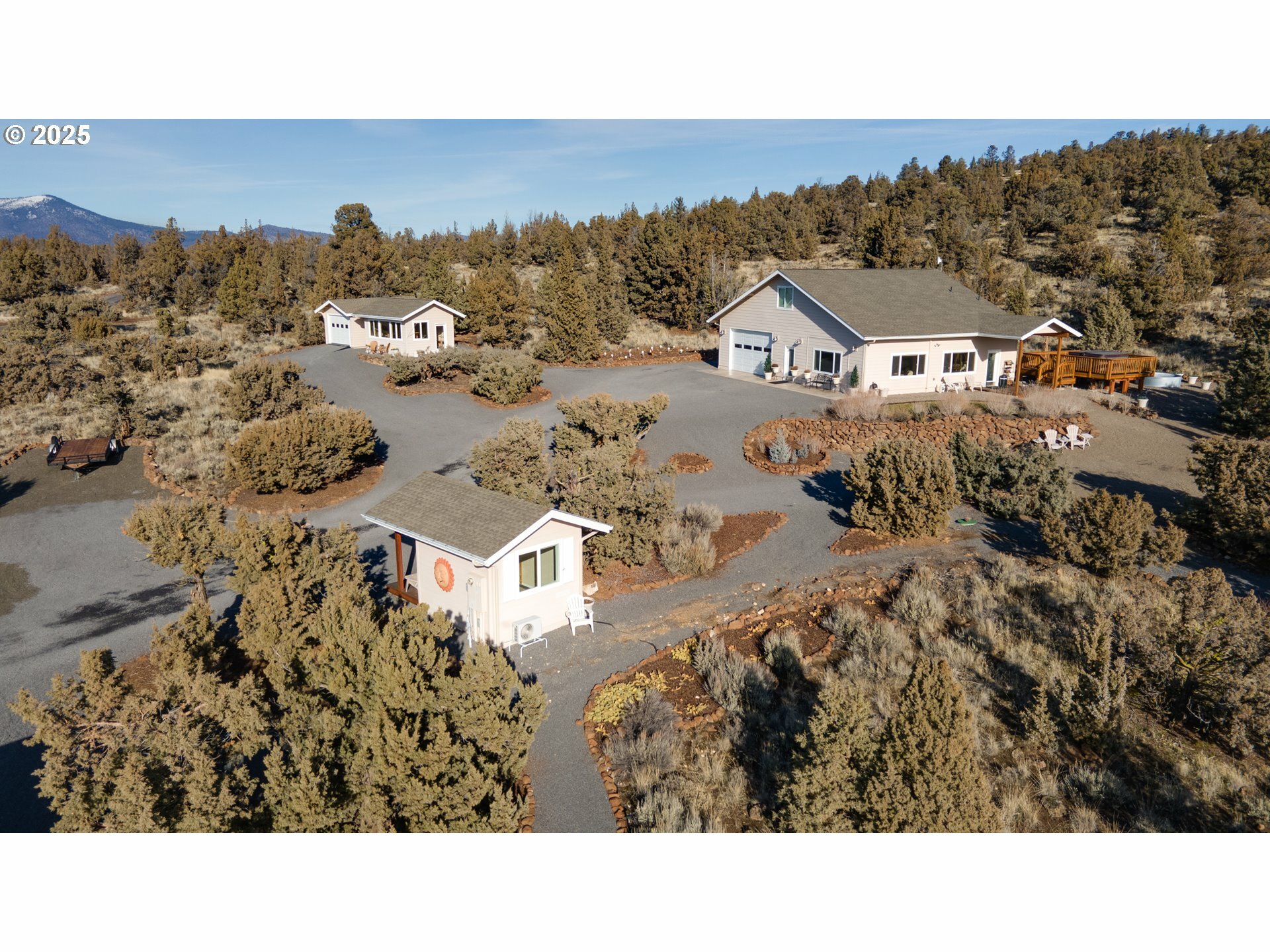 Property Photo:  948 NW Big Sky Rd  OR 97753 