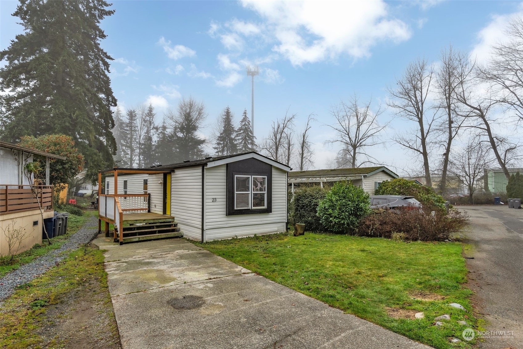 Property Photo:  1919  196th Street SW 23  WA 98036 