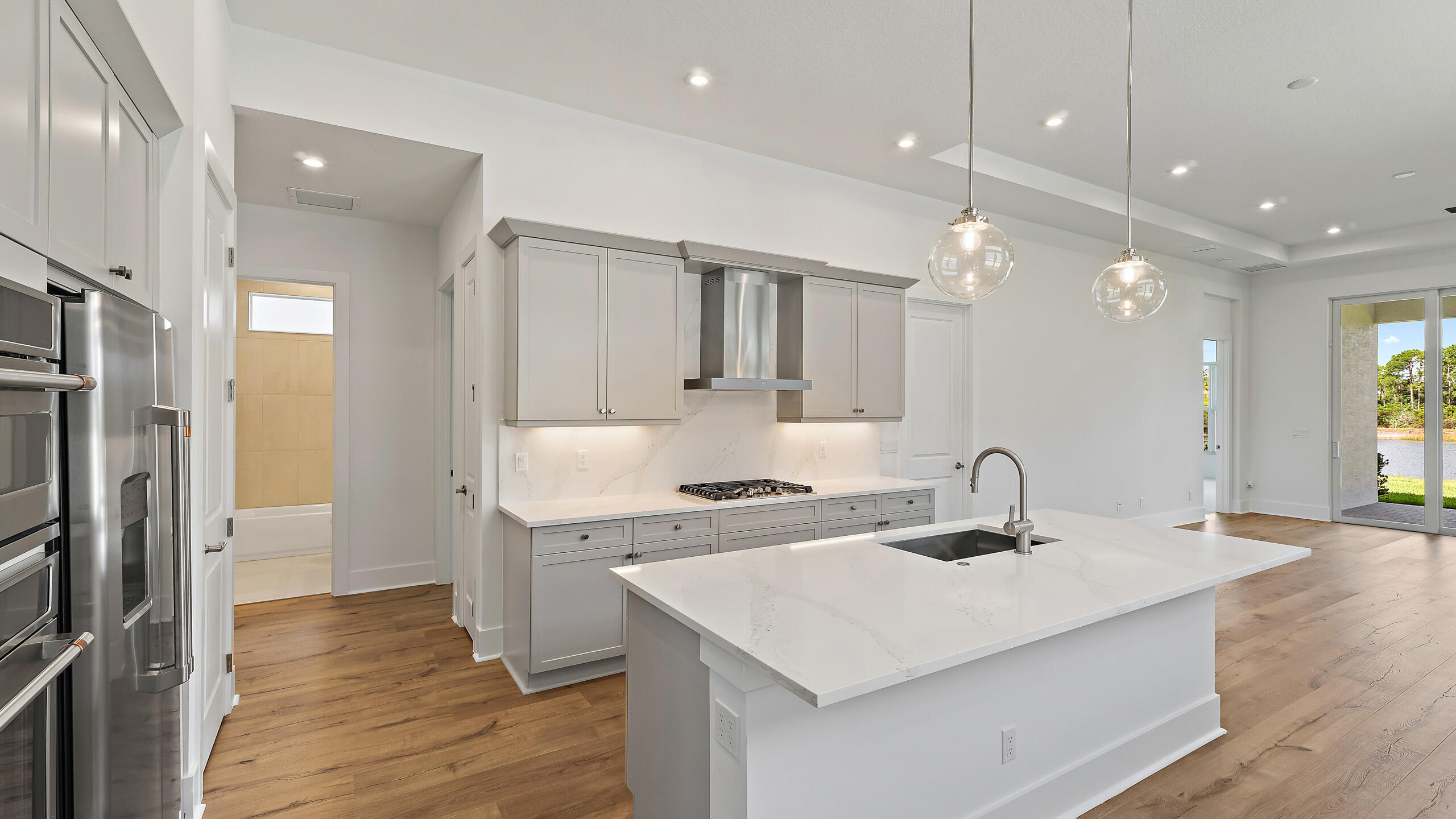 Property Photo: 205 SE Via Sangro FL 34952