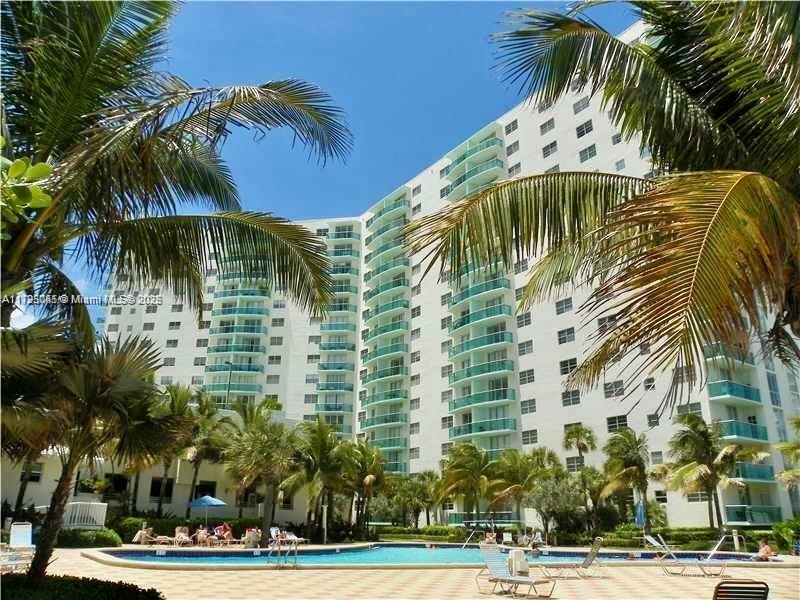 Property Photo:  3001 S Ocean Dr 1039  FL 33019 