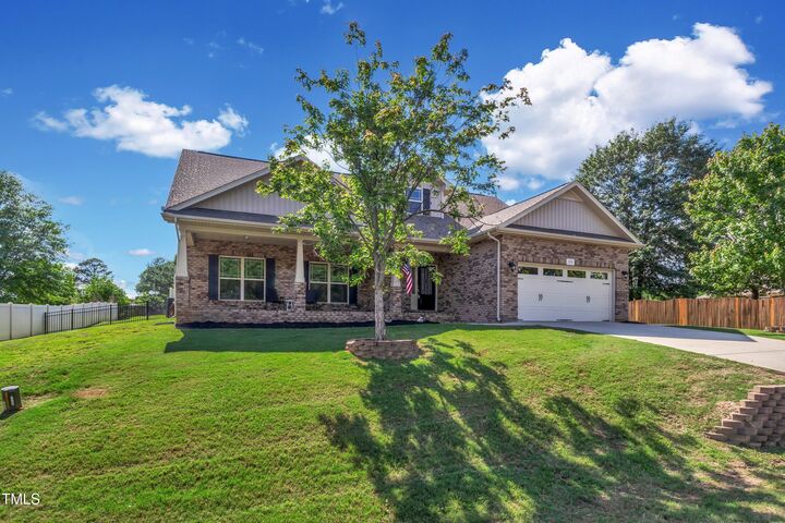 Property Photo: 151 Crosscreek Lane NC 27501