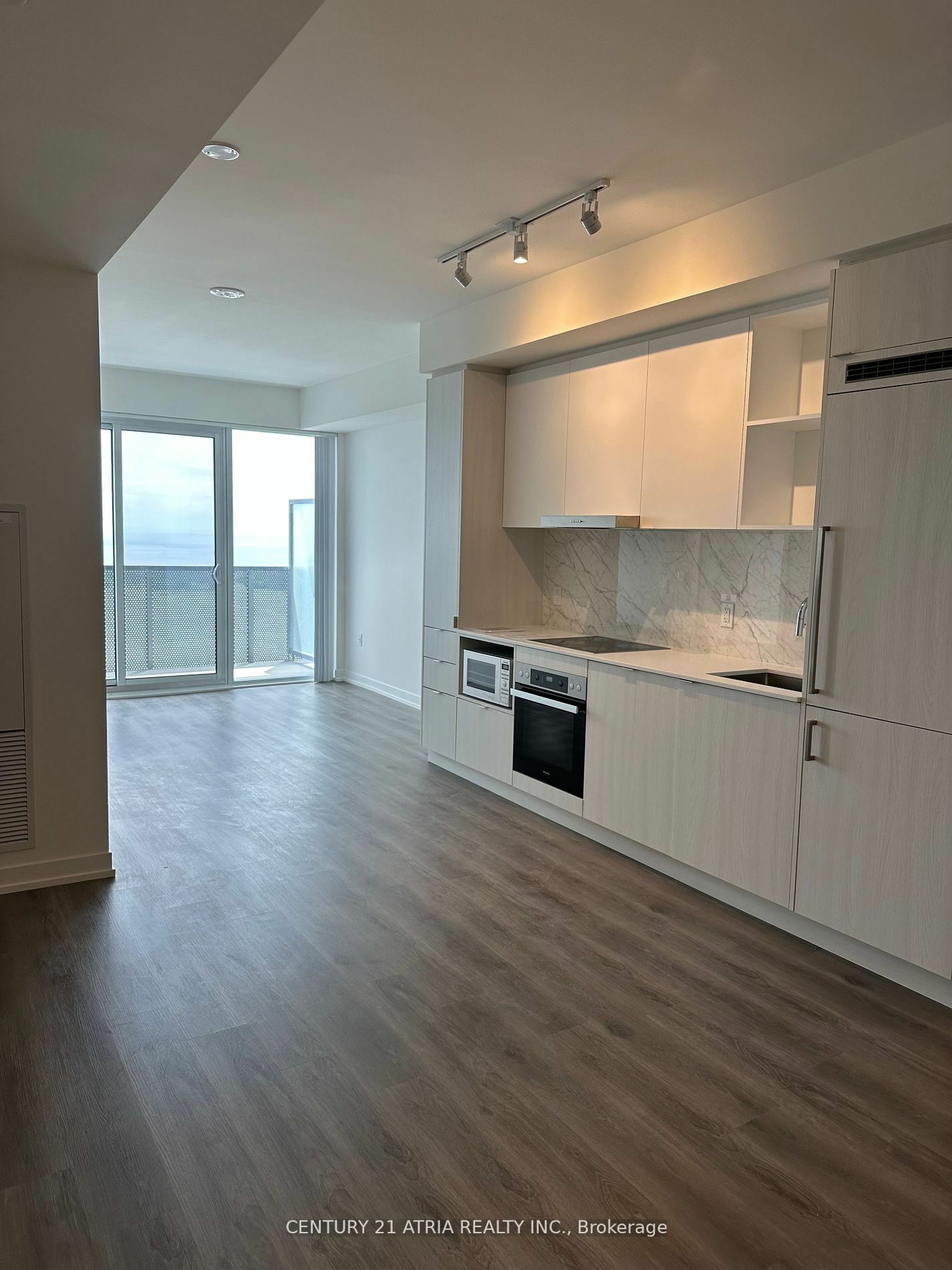 Property Photo:  138 Downes St 5508  ON M5E 0E4 