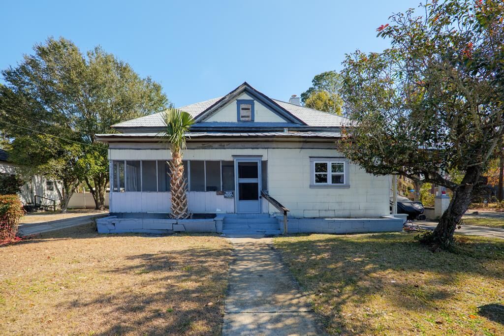 Property Photo: 605 Charlton Street GA 31601