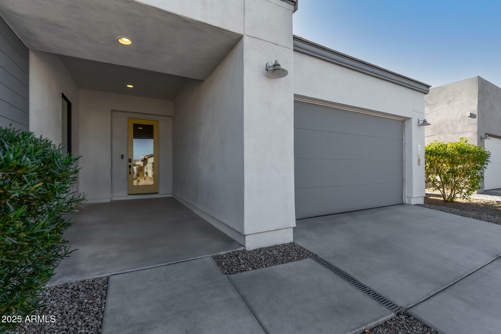 Property Photo:  1113 E La Mirada Drive  AZ 85042 