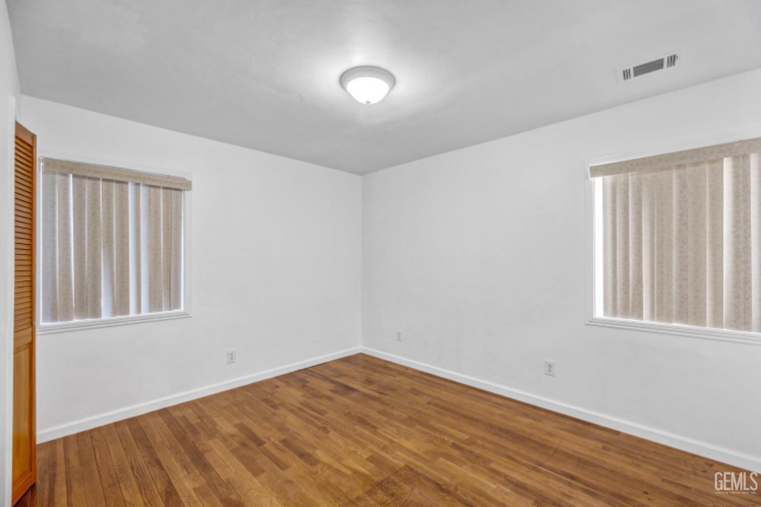 Property Photo:  201 U Street  CA 93304 