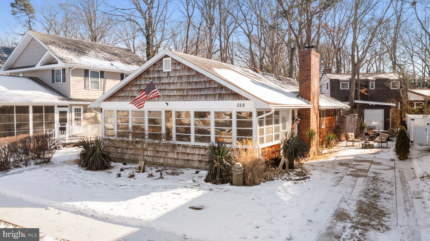 Property Photo:  328 Hickman Street  DE 19971 