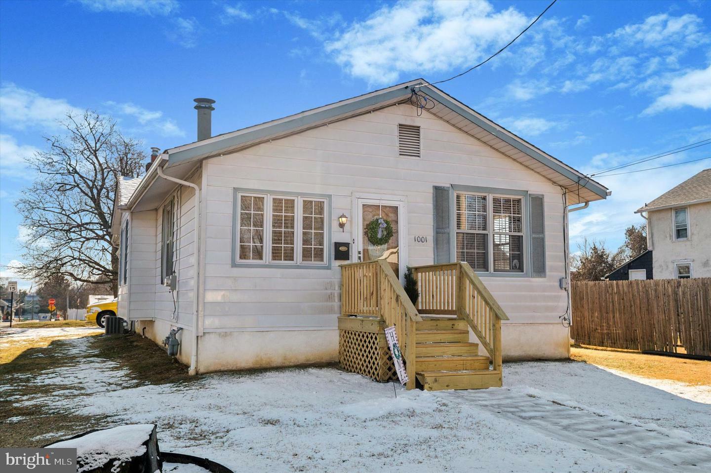 Property Photo:  1001 Randall Avenue  PA 19061 