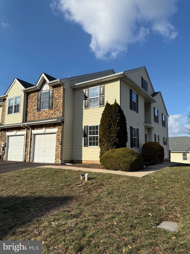 Property Photo: 471 Glenn Rose Circle PA 19406